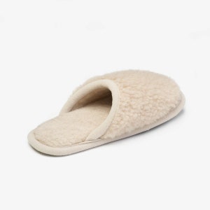 Home slippers form wool