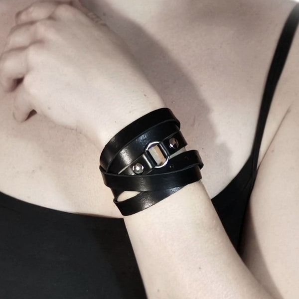 Bracelet en cuir ou manchette en cuir noir, bracelets en cuir pour femmes, comme cadeau de meilleur ami longue distance