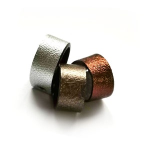 Lederringe, coole Ringe, oder Lederbänder als Paargeschenke