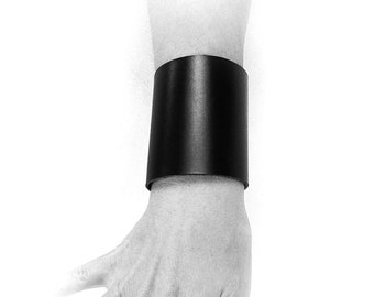 Wide leather cuff bracelet