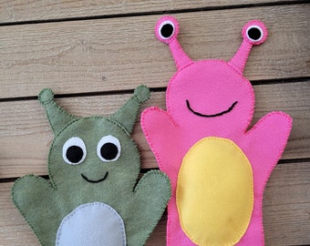 Handmade Felt Alien Puppet & Storybook Set: Preschool Learning Toy