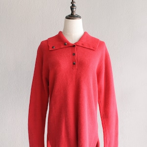 red collared wool sweater / m