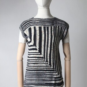 geometric stripe sweater vest / m