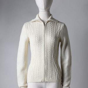 cream cable knit zip cardigan / xs s