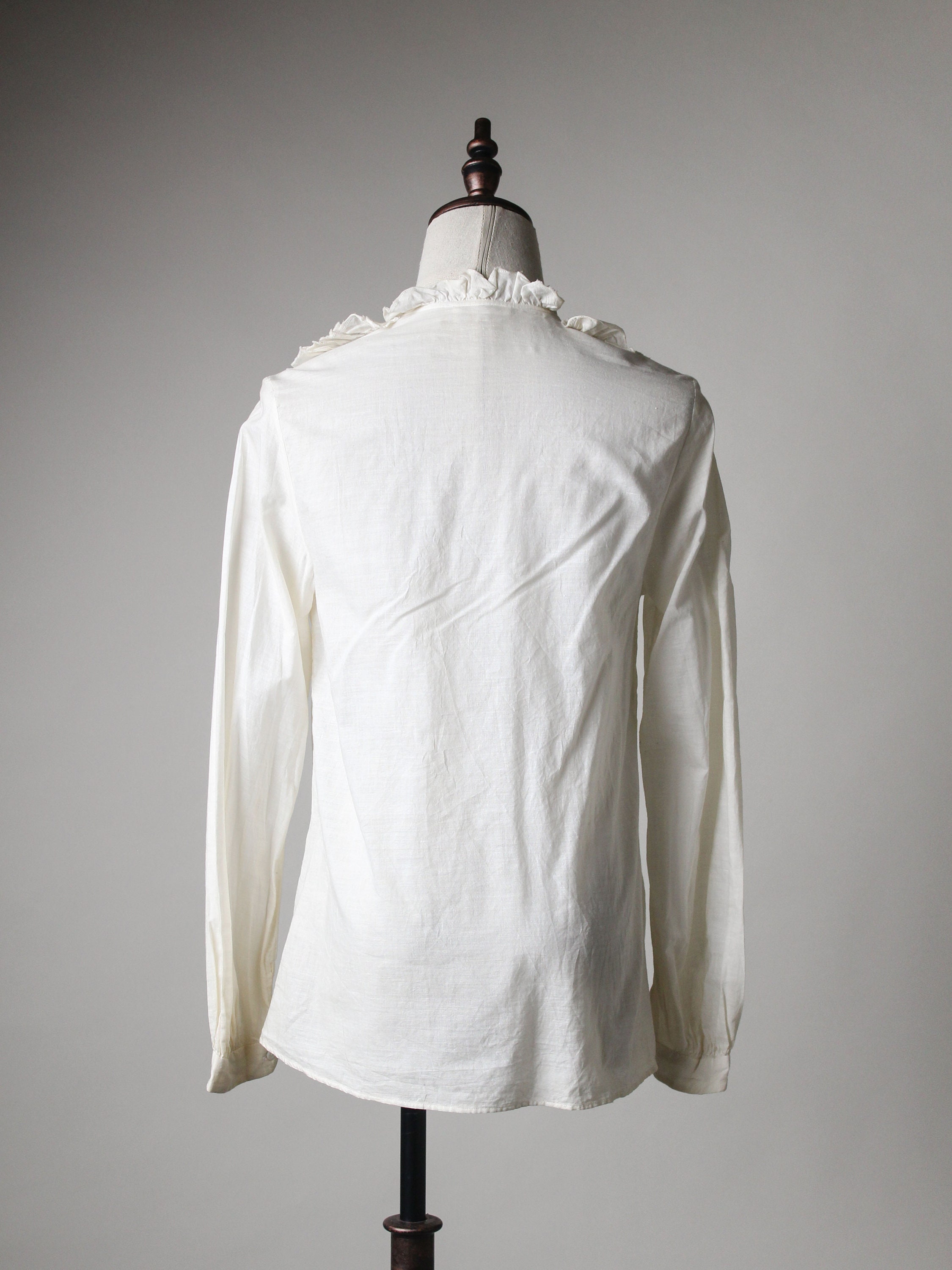 Women's White Colour Khadi Cotton Readymade Blouse main image 1