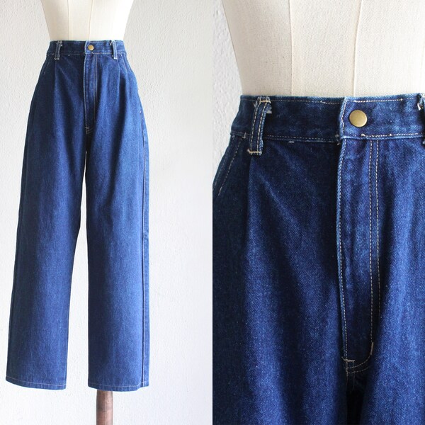 1300~Pleated Jeans With Contrasting Seams