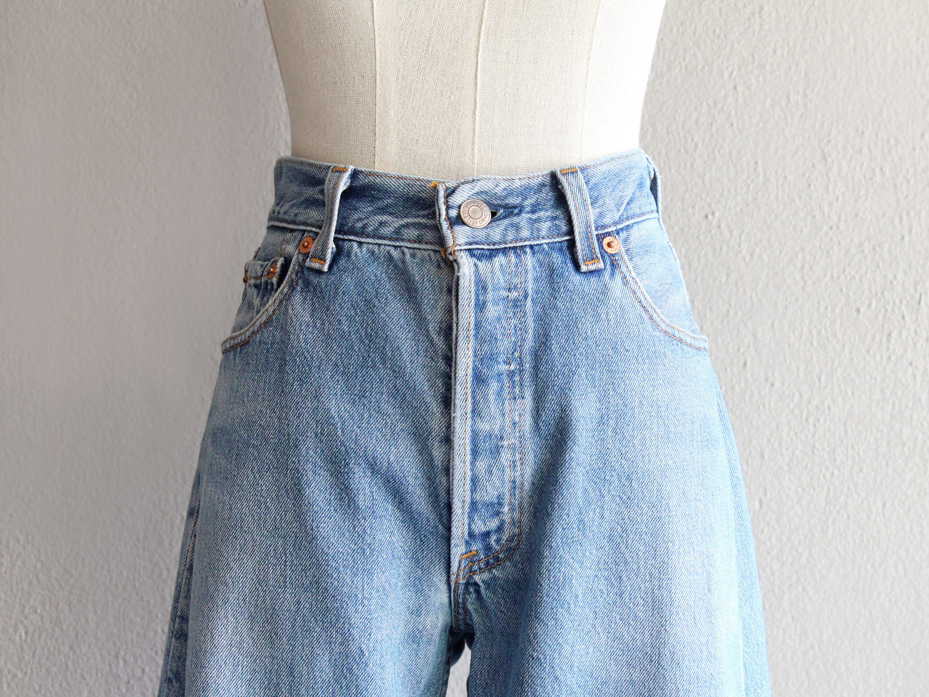 levis raw
