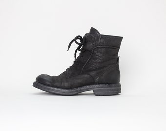 grained leather combat boots / 37