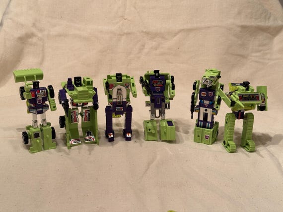 非正規　デバスターっぽい人Transformers Constructicons hqdefault.jpg
