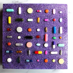 Glitter Pill Art Board - Chill Pill Resin Art Canvas
