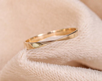 Plain Gold Twisted Ring, Dainty Gold Stacking Band, 14k Solid Gold Minimalist Ring, Twist Ring, Delicate Design, Twist Design Band