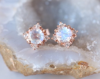 Orecchini a bottone in oro giallo massiccio 14k con pietra di luna e diamanti, orecchini a bottone delicati con diamanti, gioielli da regalo per anniversario per donna, gioielli fatti a mano di alta qualità.