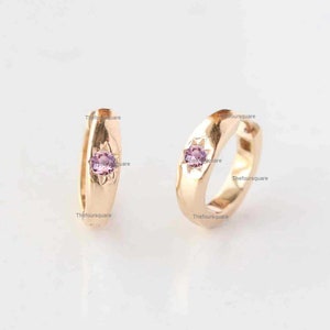 Rosa Saphir Edelstein Stern Hoop, Edelstein Huggies Ohrringe, 14k Gelbgold Klapp Creolen, Solitaire Creolen, Weihnachtsgeschenk Schmuck