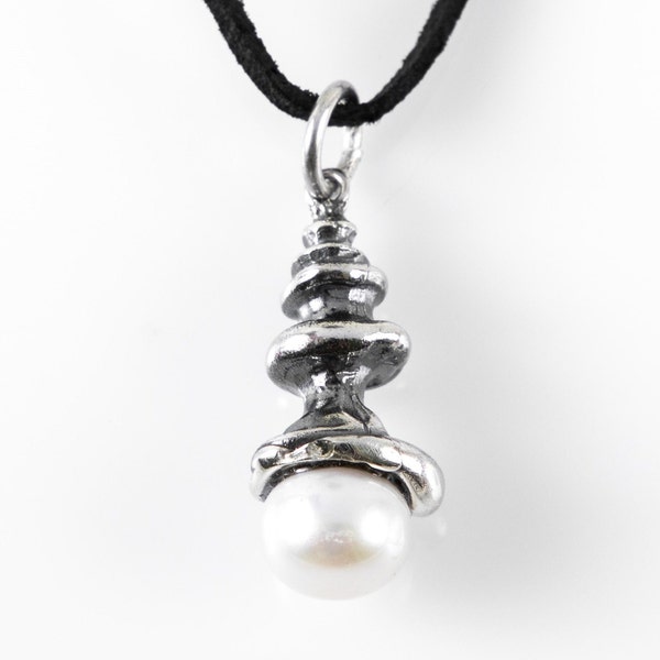 Unique Design Necklace With Pearl, White Freshwater Pearl Pendant in Bronze, Gift For Women