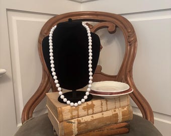 Vintage White Acrylic Bead Strand Necklace