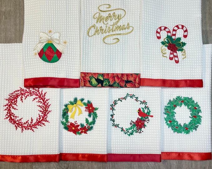 Christmas Wreath Kitchen Towels