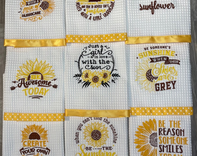 Be The Reason Someone Smiles Today Kitchen Towel