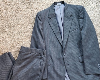 VTG. 1970's 2-Piece Suit Men's 44L Long / 39-40W x 32 Dark Gray Striped Downing Street Wool Euc!