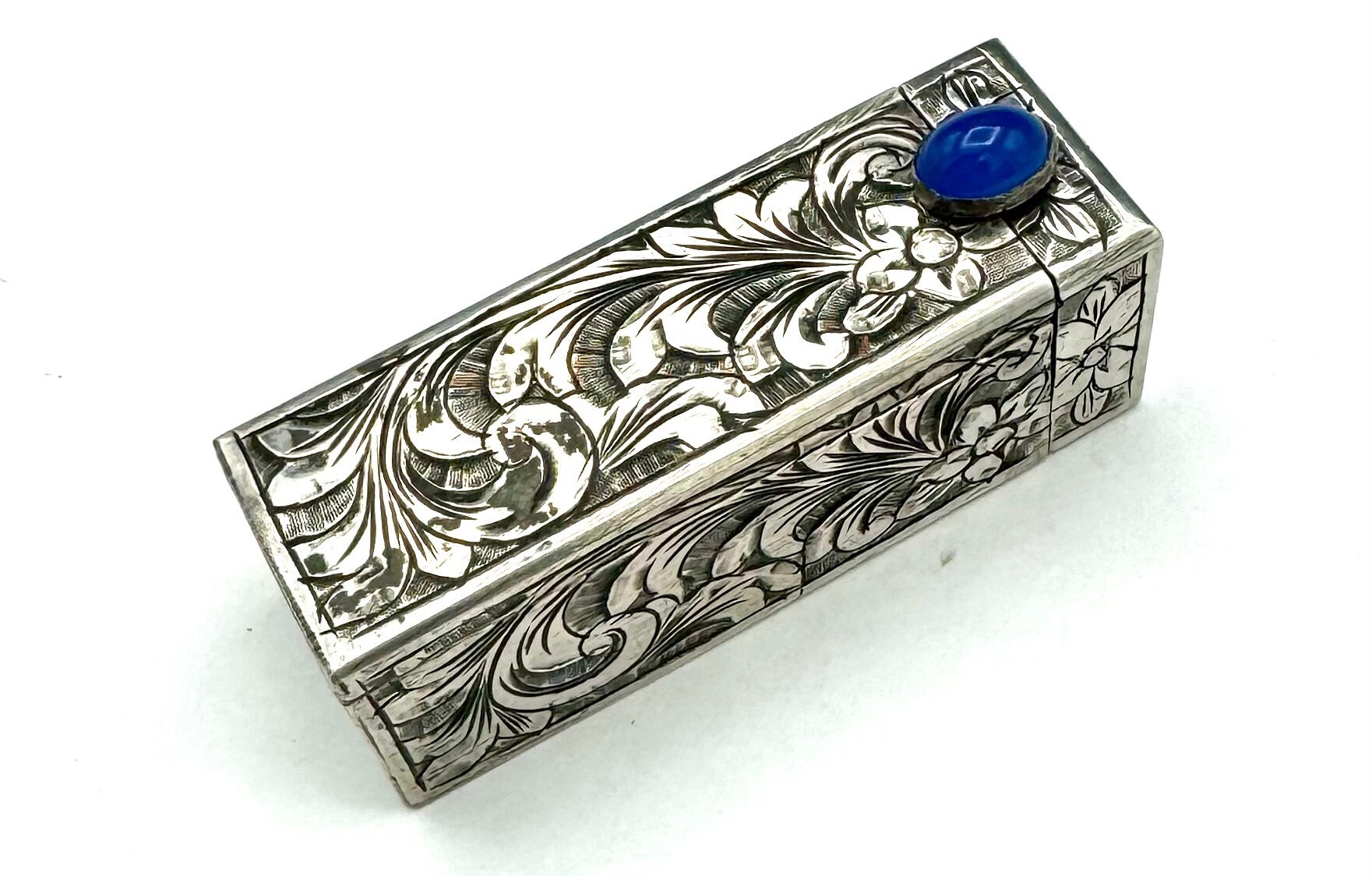 petite-bride-lipstick-case--