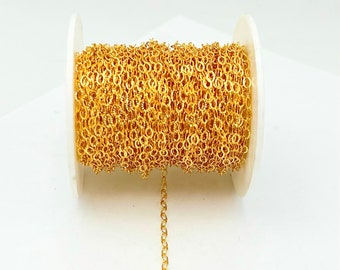 Cadena de cable texturizada plana rellena de oro de 14 kt por pie. Suministro de joyería al por mayor ofrecido en cadena de joyería permanente.