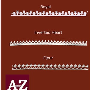Può includere: Tre elementi di gioielleria in metallo bianco sono esposti su uno sfondo marrone. Gli elementi sono etichettati "Royal", "Inverted Heart" e "Fleur". Il logo "AZ Jewelry Supply & Crystal Shop" si trova in basso a sinistra.