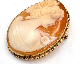 14kt gold Shell Cameo brooch pendant    signed 585 APA carved shell