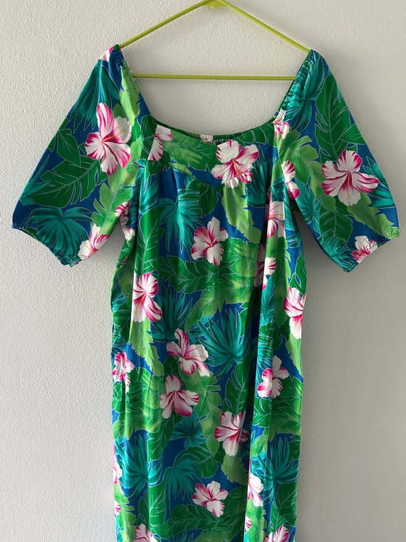 Hawaiian Hilo Hattie Green and Blue Dress