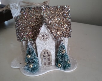 Chrtistmas Putz House Battery Operated