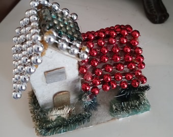 Kleines Vintage Putzhaus mit Perlendach