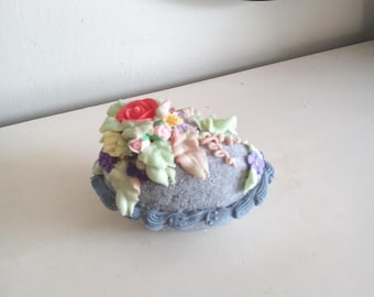 Ovo de Páscoa de açúcar maciço de tamanho médio