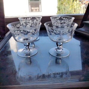 Set mit 4 Sorbet-Eiscreme-Schalen