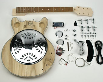 Kit de guitarra para armar – Resonador semihueco: Cuerpo de paulownia, mástil de arce, diapasón de palisandro, piezas cromadas.