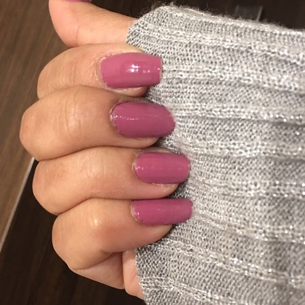 Vernis à ongles végétalien respirant halal : mauve - perméable à l'eau, ablutions et respectueux de l'environnement