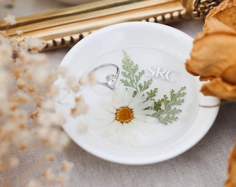 Customizable Ring Dish, Floral, Resin, Ceramic, Personalized, Engagement Gift, Wedding Gift, Floral Preservation, Memorial Gift