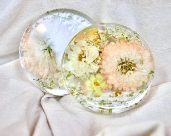 Conjunto de porta-copos florais personalizados: preservação de flores para casamentos e homenagens póstumas.