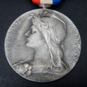 French Train Drivers Medal : Vintage Silver Metal - Awards for Service and Devotion to the French Republic - MT26