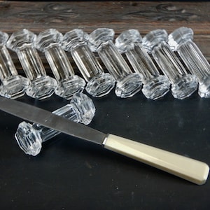 7 plus 2 Antique French Lead Crystal Glass Knife / Cutlery Rests : 9 Vintage Crystal Rests - Octagonal Multi Facet Style - KR138