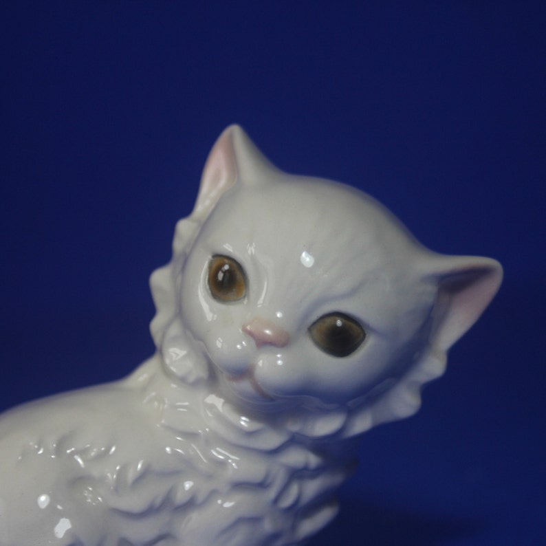 goebel cat figurine
