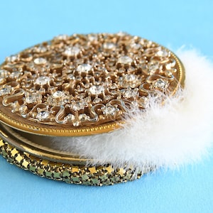 Shiny GOLD MESH and RHINESTONES Powder Compact, Vintage Evans Powder Compact with Gold Mesh Bottom, Swans Down Powder Puff