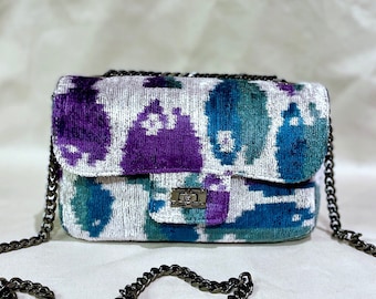 Bolso Ikat Coco Sperlonga: bolso bohemio de terciopelo artesanal para uso diario