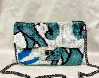 Bolso Ikat Coco Ischia: bolso bohemio de terciopelo artesanal para uso diario