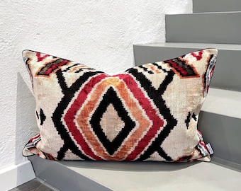 Coussin Ikat en velours Boho | Oreiller Ikat en velours Boho