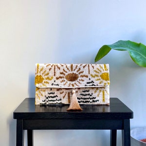 Ikat Clutch Bag Sapri – Handmade Velvet Boho Purse for Everyday & Gift