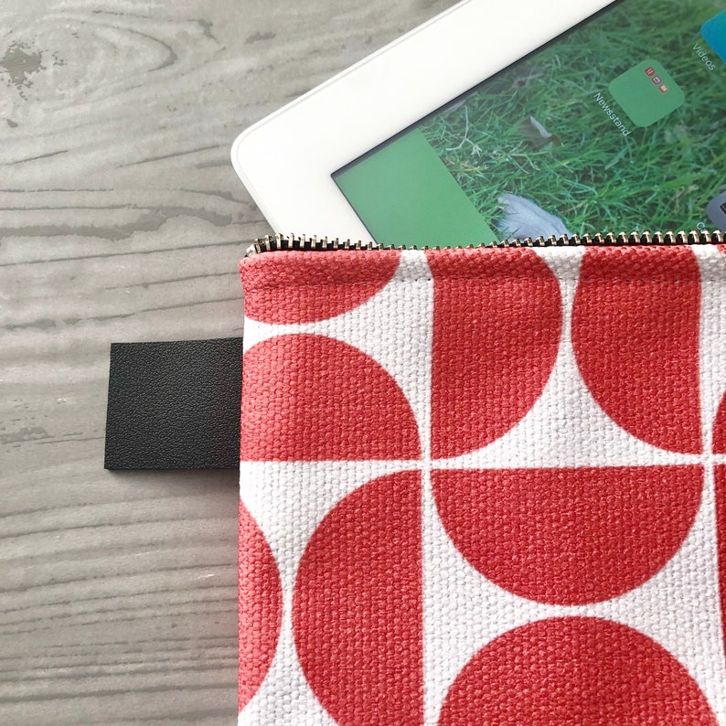Ready to Ship Coral White Zipper Carryall iPad Sleeve Zippered Bag Graduation Gift Mother/'s Day Gift Travel Bag Pouch Living Coral Pantone