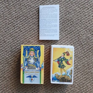 De Klassieke Tarot Engels &Español Een 78-Card Deck