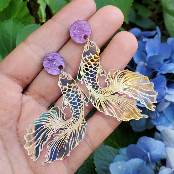 Pendientes de pez betta / acrílico iridiscente / grabado láser / hechos a mano