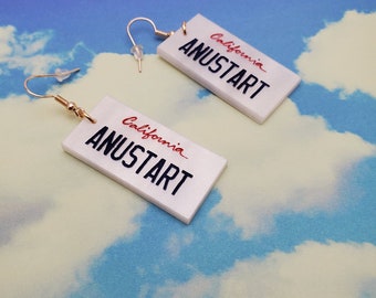 Brincos ANUSTART | brincos inspirados em Arrested Development | Tobias Funke | acrílico sobre prata de lei