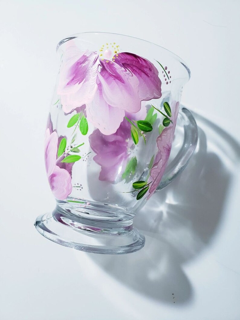 Handpainted Floral designed Coffee or Tea Mug, 15ozs. This Mug is microwave and topshelf dishwasher safe. zdjęcie 1