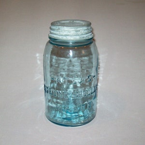 Old Antique Vtg Fruit Jar Atlas Strong Shoulder Mason Cornflower Blue Quart Nice