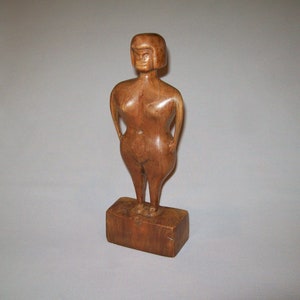 Old Antique Vtg C 1900s Stunning Folk Art Hand Carved Woman Figure Great Surface